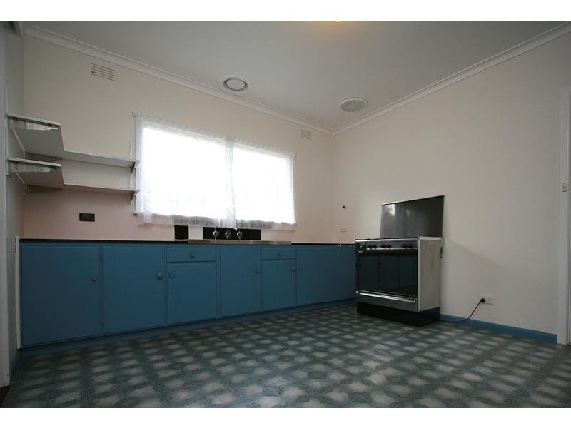 11 Mona Street, Seaford VIC 3198