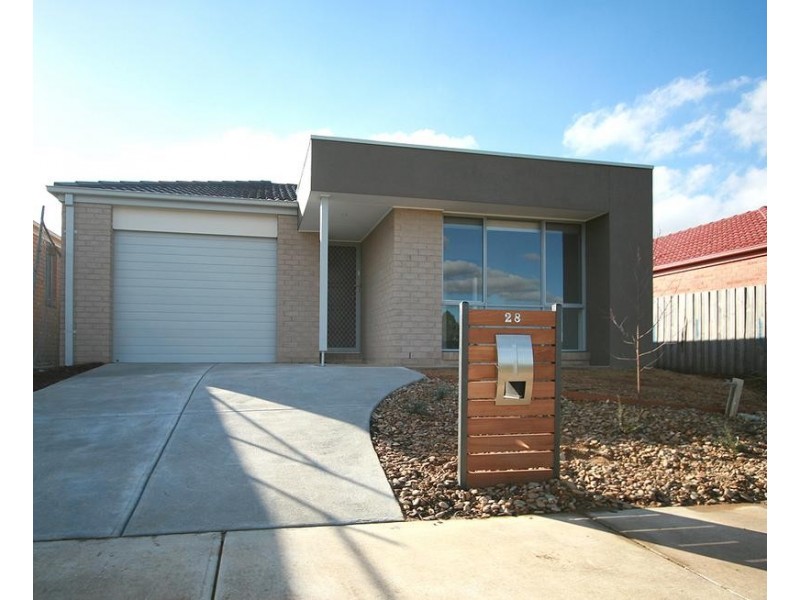 28 Jacaranda Drive, Carrum Downs VIC 3201