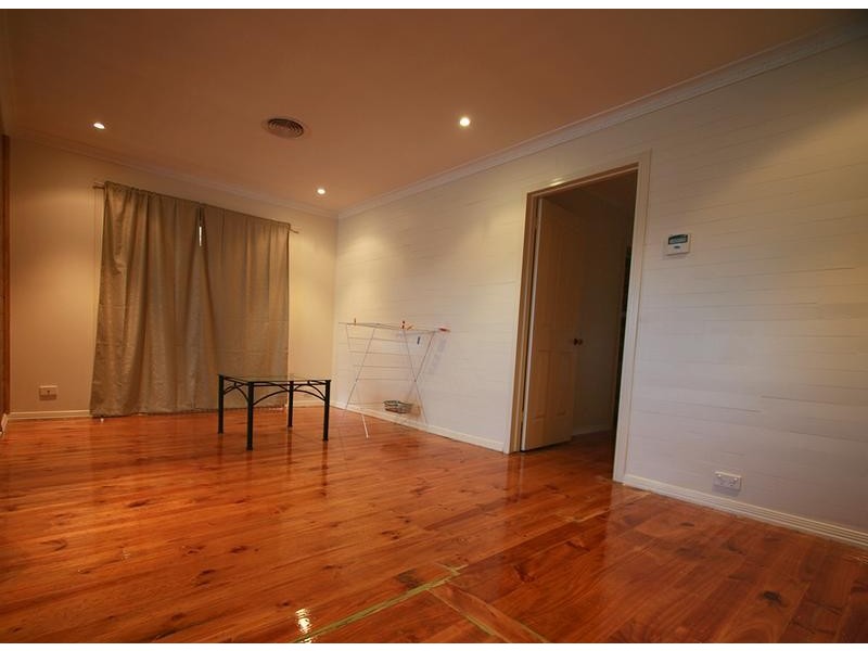 29 Bouvardia Crescent, Frankston North VIC 3200