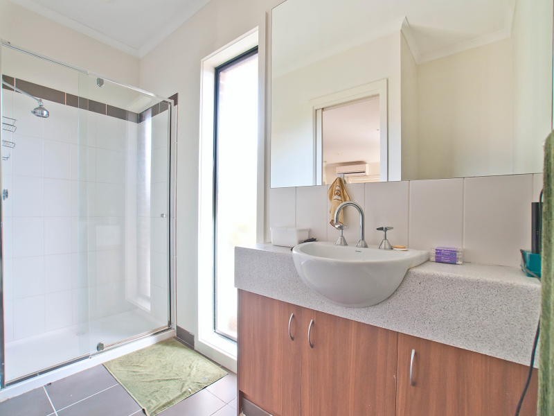 4/6 Reservoir Road, Frankston VIC 3199