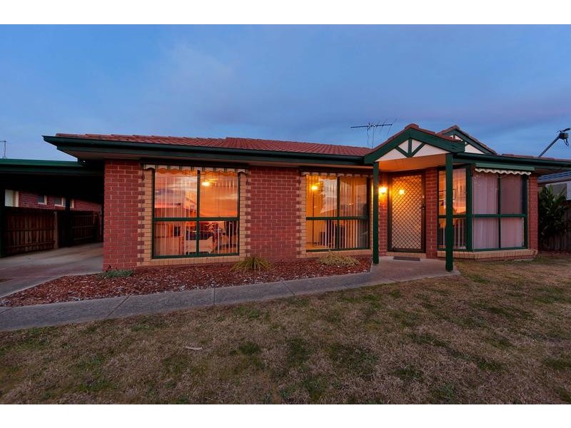 16 Woodvale Drive, Carrum Downs VIC 3201