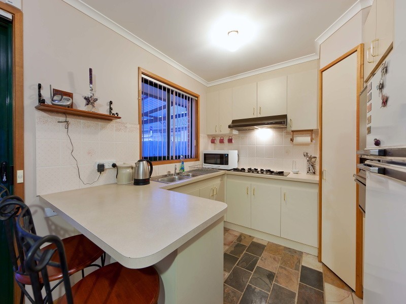 16 Woodvale Drive, Carrum Downs VIC 3201
