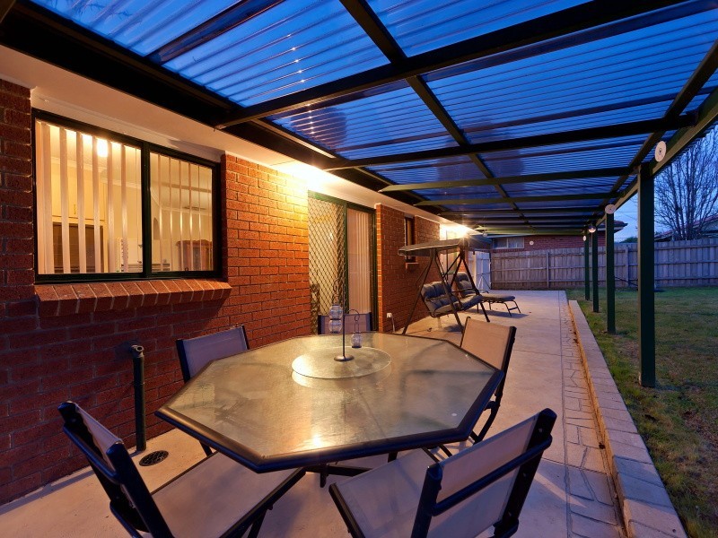 16 Woodvale Drive, Carrum Downs VIC 3201