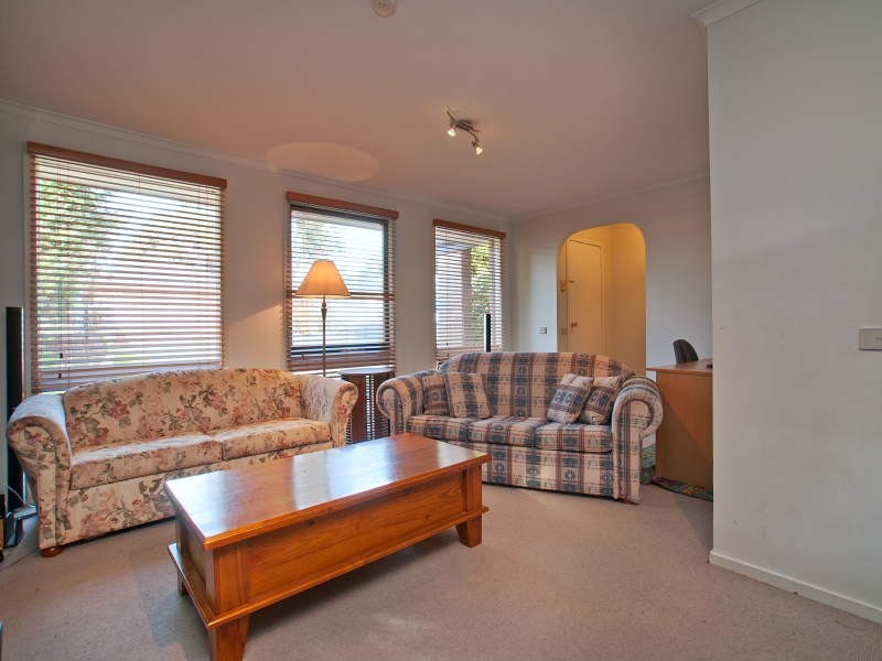 63 Raphael Crescent, Frankston VIC 3199