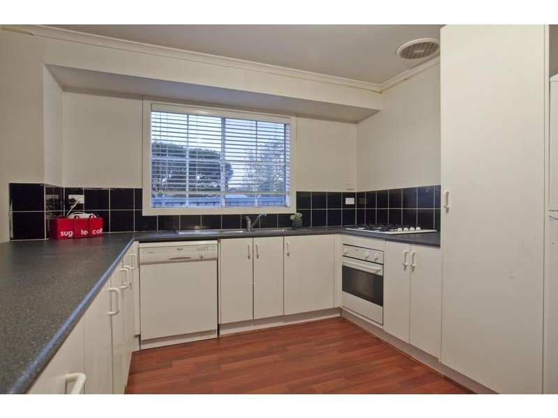 2B Raymond Avenue, Frankston VIC 3199