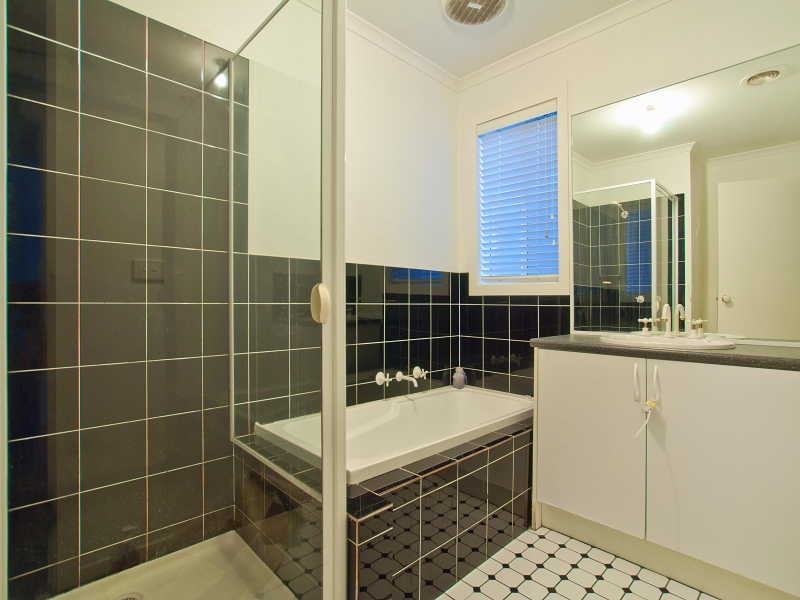 2B Raymond Avenue, Frankston VIC 3199