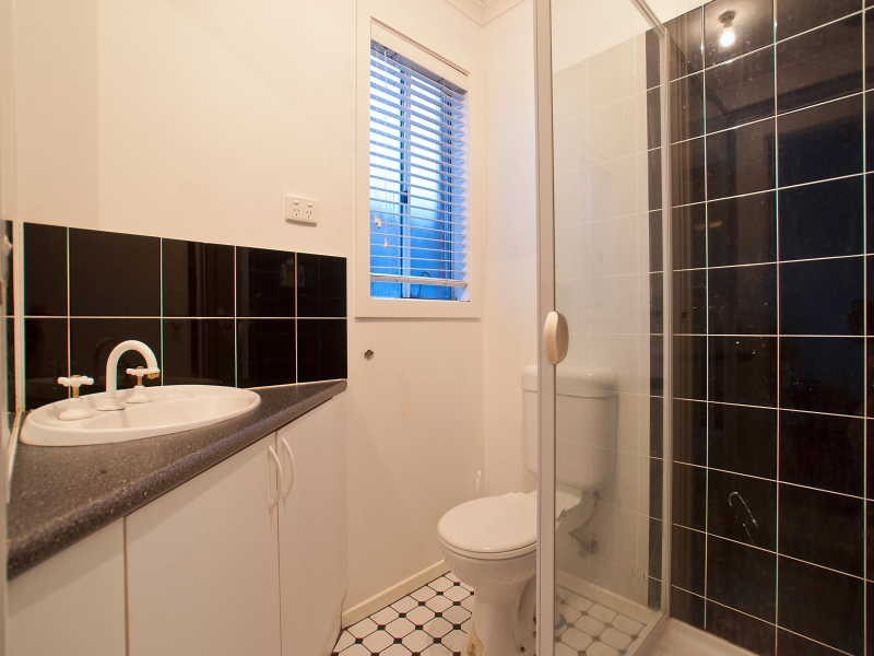 2B Raymond Avenue, Frankston VIC 3199