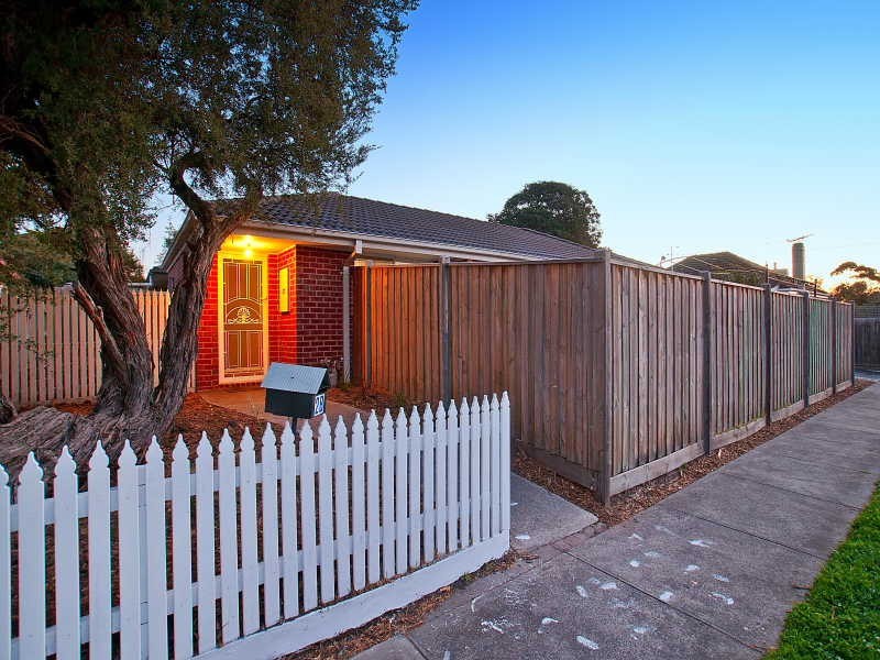 2B Raymond Avenue, Frankston VIC 3199