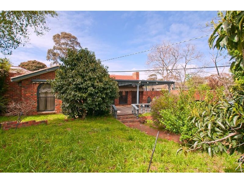 8 Mayfair Court, Frankston VIC 3199