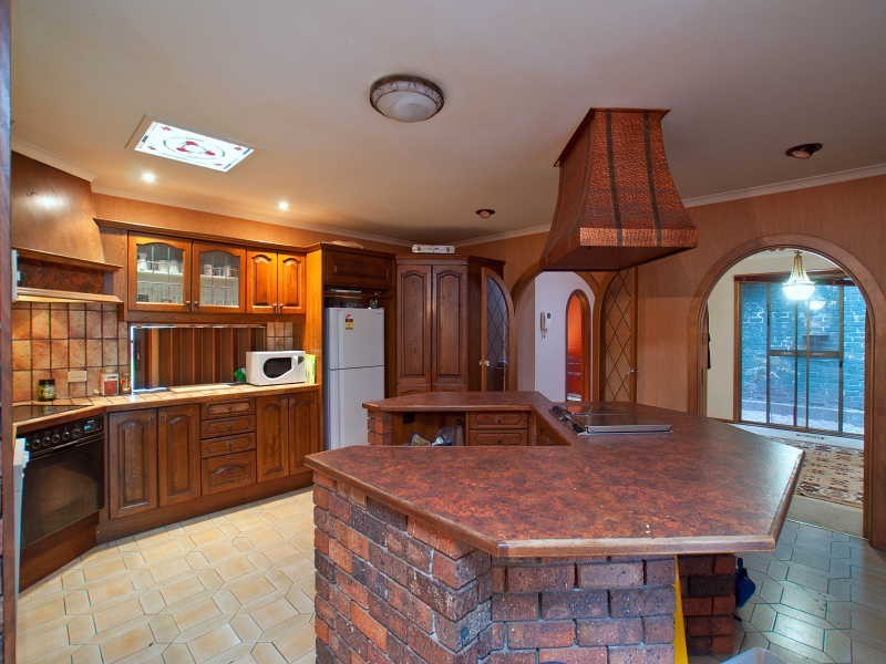 8 Mayfair Court, Frankston VIC 3199