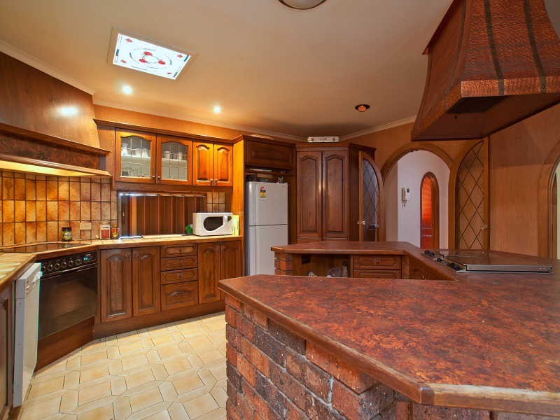 8 Mayfair Court, Frankston VIC 3199