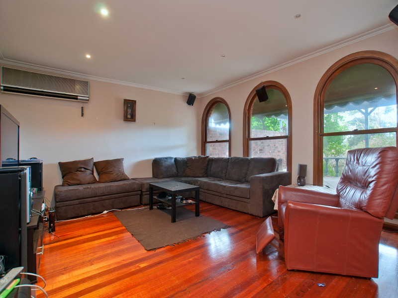 8 Mayfair Court, Frankston VIC 3199