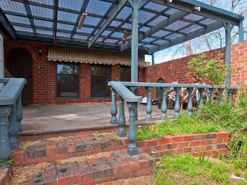 8 Mayfair Court, Frankston VIC 3199