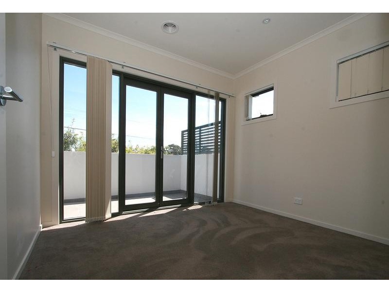 1/71 Kirkwood Avenue, Seaford VIC 3198