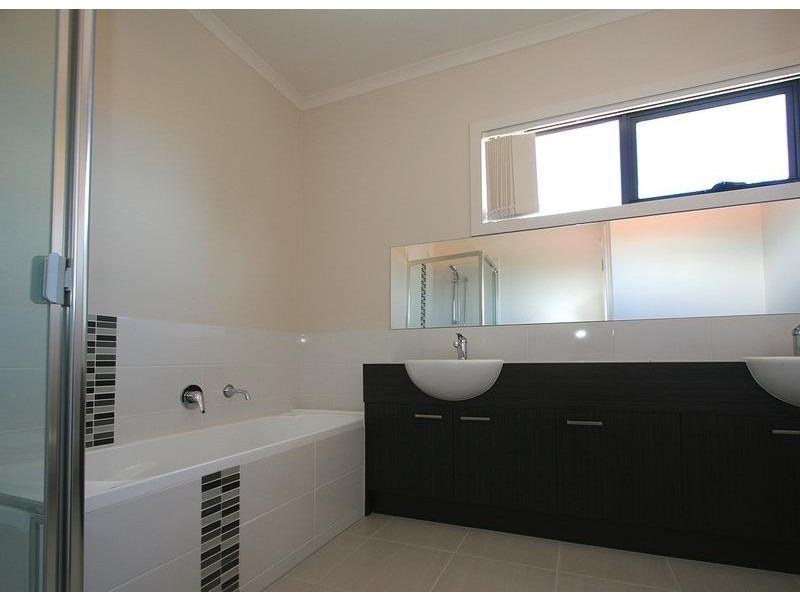 2/71 Kirkwood Avenue, Seaford VIC 3198