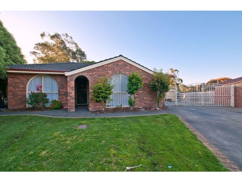8 Eldorado Court, Frankston VIC 3199