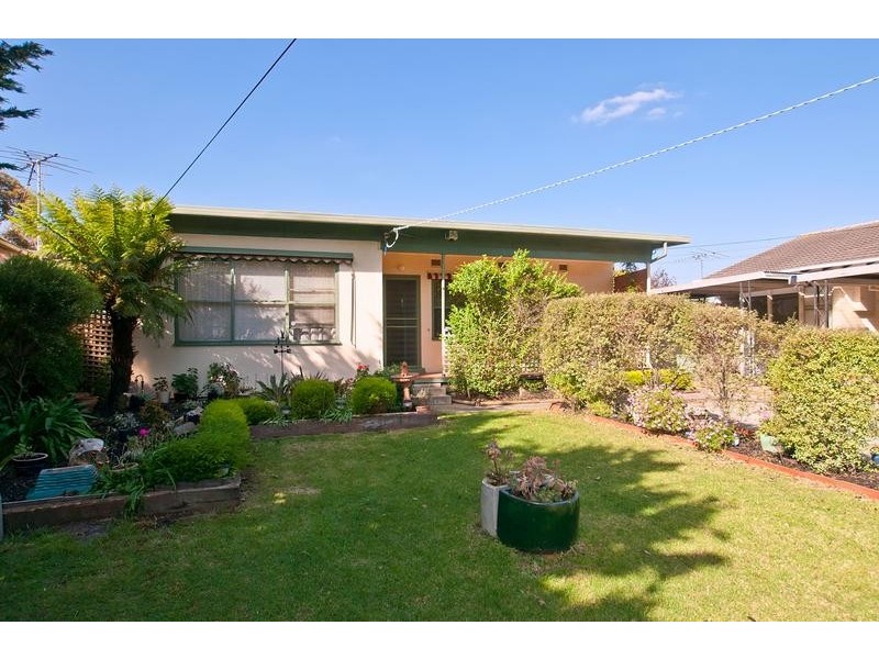11 Jarrah Court, Frankston North VIC 3200