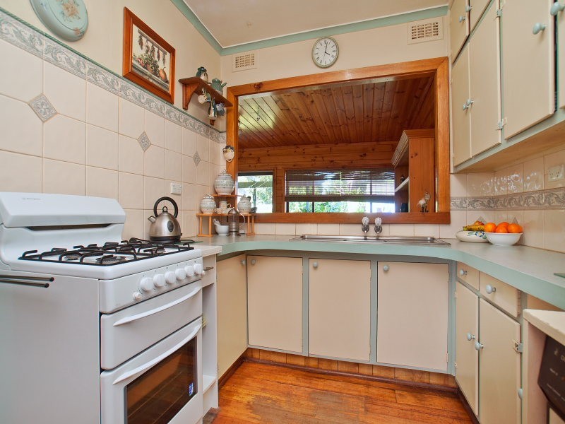 11 Jarrah Court, Frankston North VIC 3200