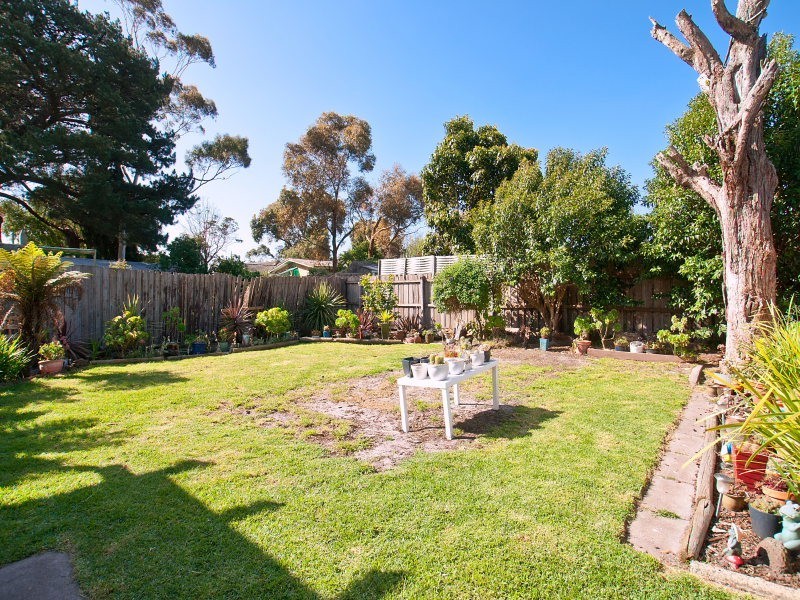 11 Jarrah Court, Frankston North VIC 3200