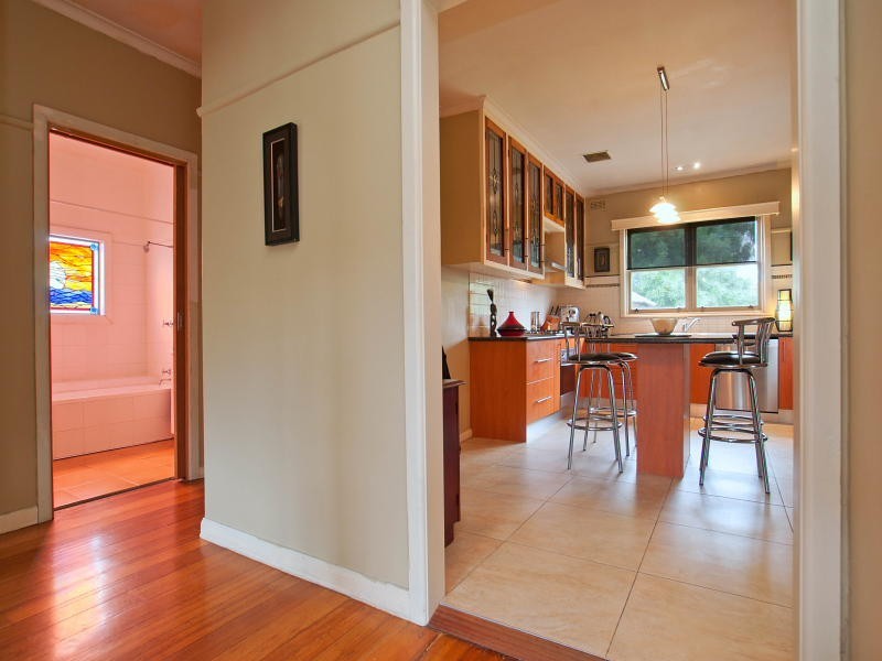 2 Silas Avenue, Frankston VIC 3199