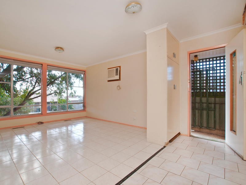 22 Honeysuckle St, Frankston North VIC 3200
