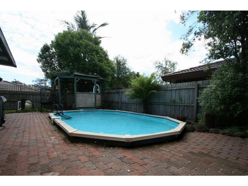 104 Grimwade Crescent, Frankston VIC 3199