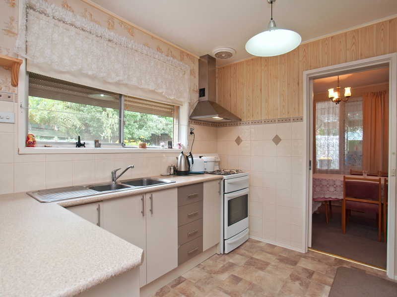 2 Brunei Grove, Frankston VIC 3199