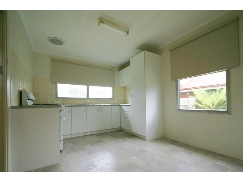 21 Laurina Crescent, Frankston North VIC 3200