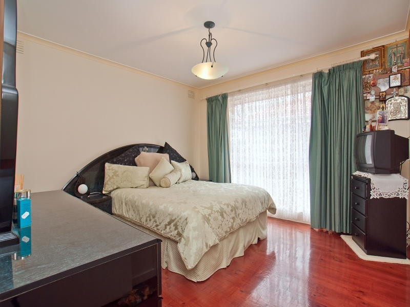 316 Dandenong Road West, Seaford VIC 3198