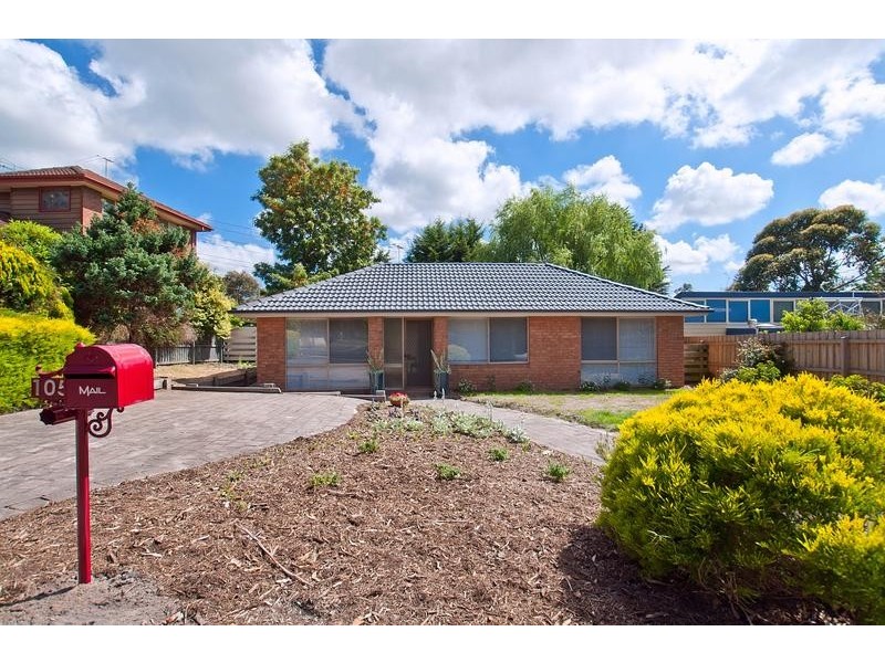 105 Raphael Crescent, Frankston VIC 3199