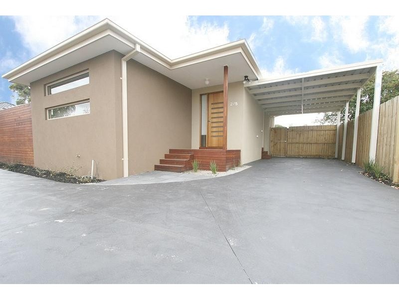 2/5 Heath Avenue, Frankston VIC 3199