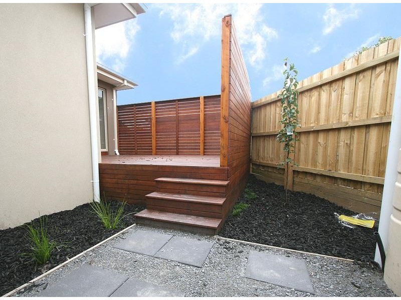 2/5 Heath Avenue, Frankston VIC 3199