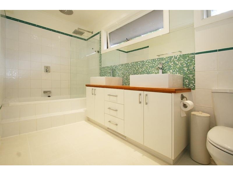 84 Hillcrest Road, Frankston VIC 3199