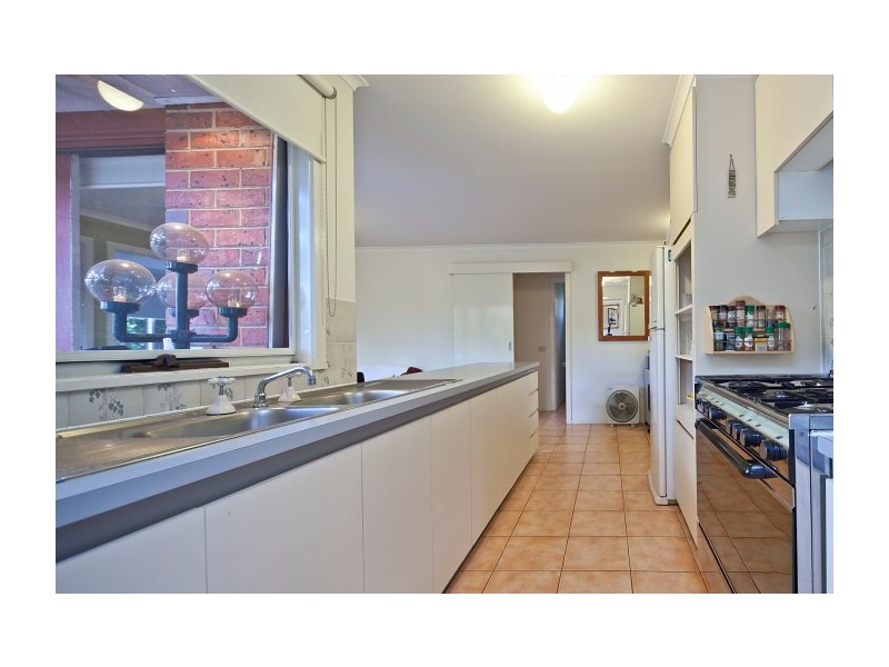 2 Linlithgow Court, Frankston VIC 3199