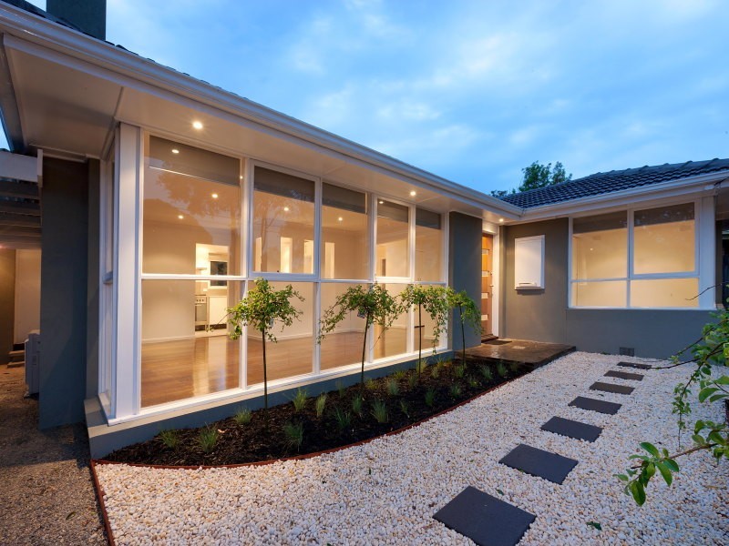 16 Tudor court, Frankston VIC 3199