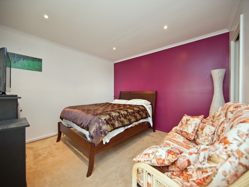 5 Laurina Crescent, Frankston North VIC 3200