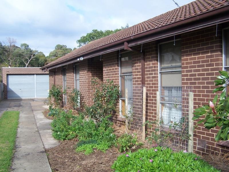 112 Rosemary Cres, Frankston North VIC 3200
