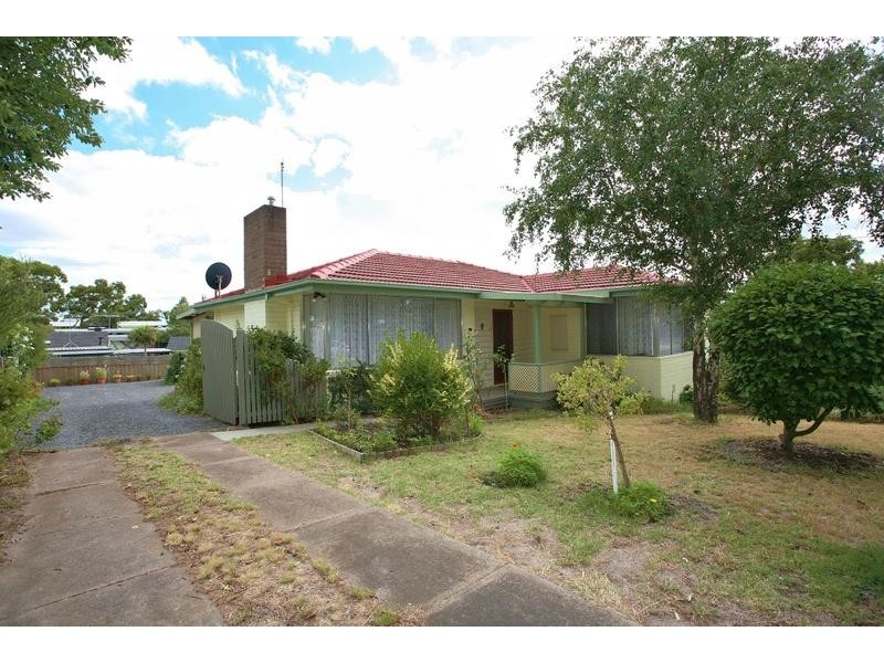 29 Derna Crescent, Frankston VIC 3199