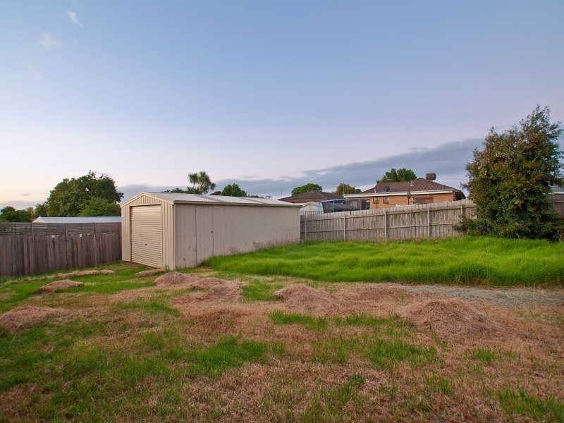 11 Meerlu Avenue, Frankston VIC 3199