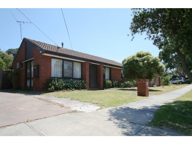 15 Liardet Crescent, Frankston VIC 3199