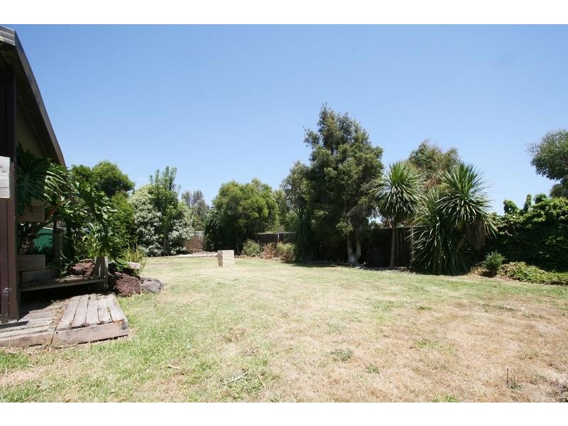 15 Liardet Crescent, Frankston VIC 3199