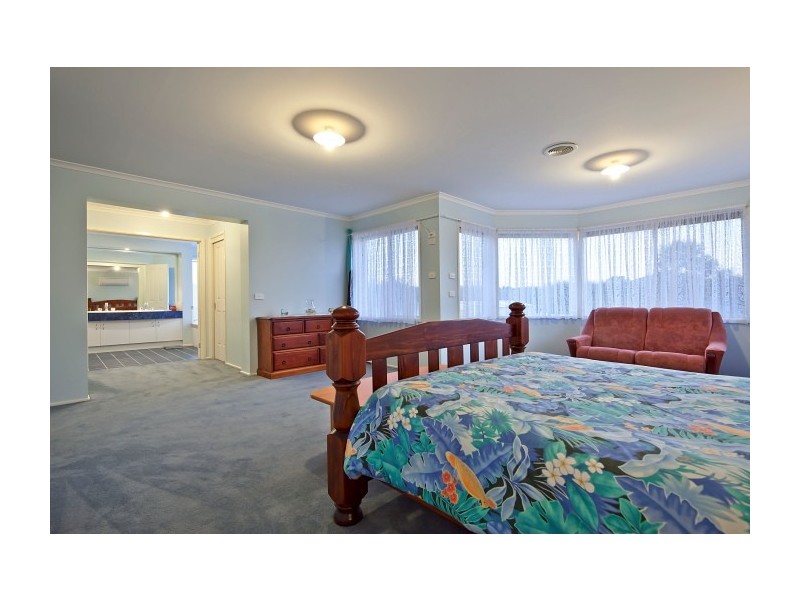 10 Morning Mist Court, Mornington VIC 3931