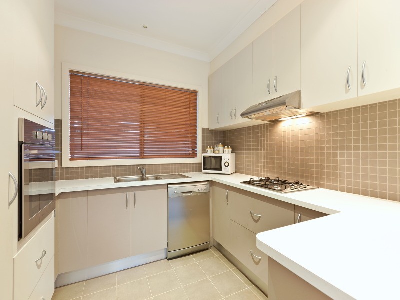 2/23 Frank Street, Frankston VIC 3199