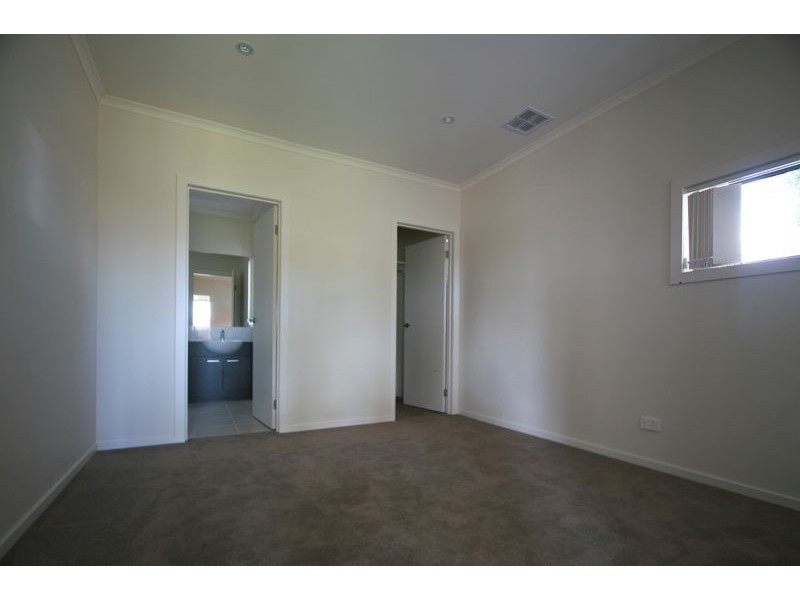 1/71 Kirkwood Avenue, Seaford VIC 3198