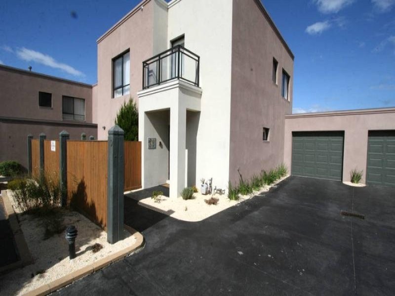 9/284-285 Nepean Highway, Seaford VIC 3198