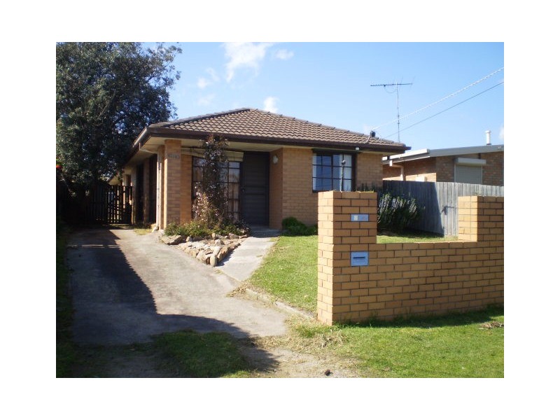 109 Second Avenue, Rosebud VIC 3939