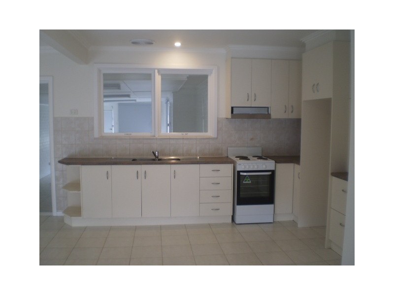 33 Mark Street, Rosebud VIC 3939