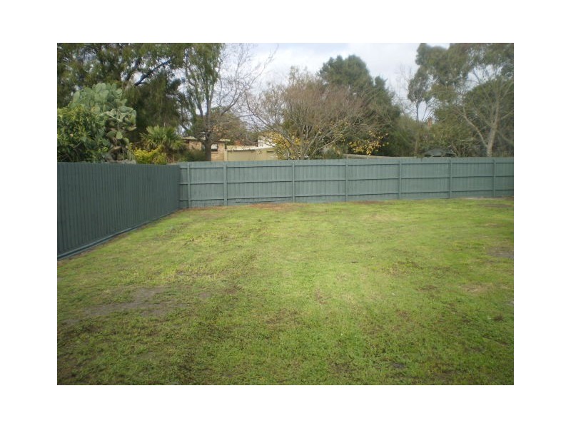 33 Mark Street, Rosebud VIC 3939