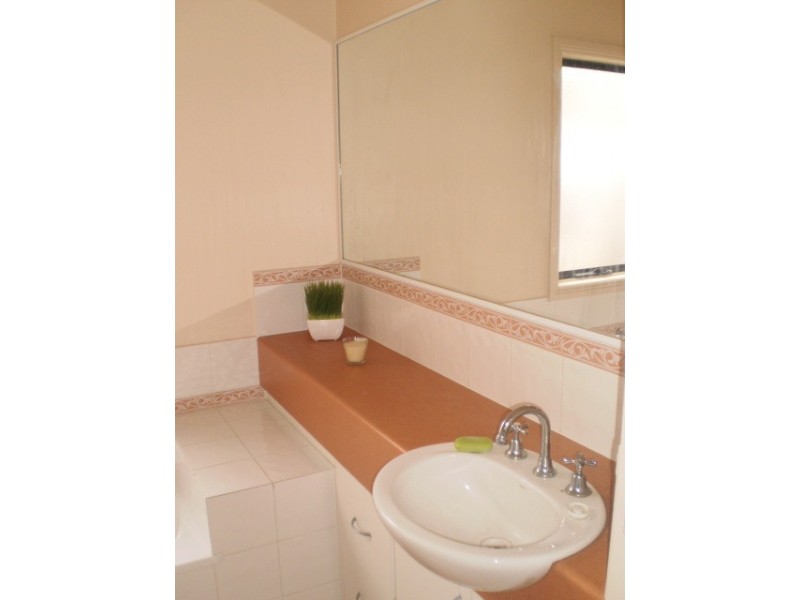 4 Lansell Avenue, Safety Beach VIC 3936