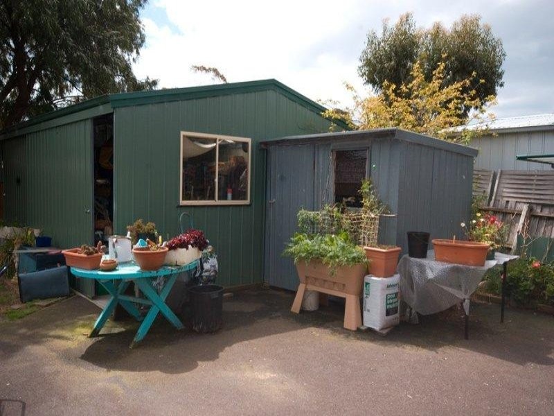 40 Swans Way, Rosebud West VIC 3940